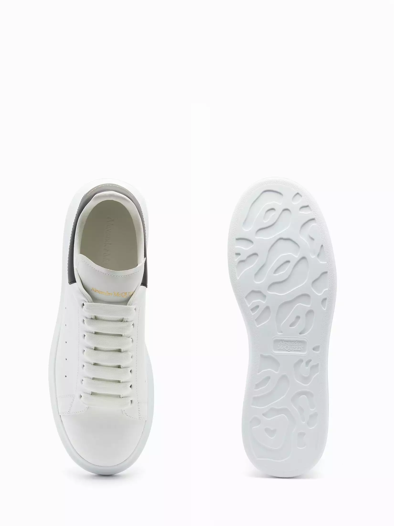 Alexander McQueen Mens Oversized Sneaker - WHITE/BLACK