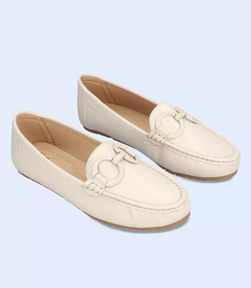 BW8462-FAWN-Women Comfort Moccasins