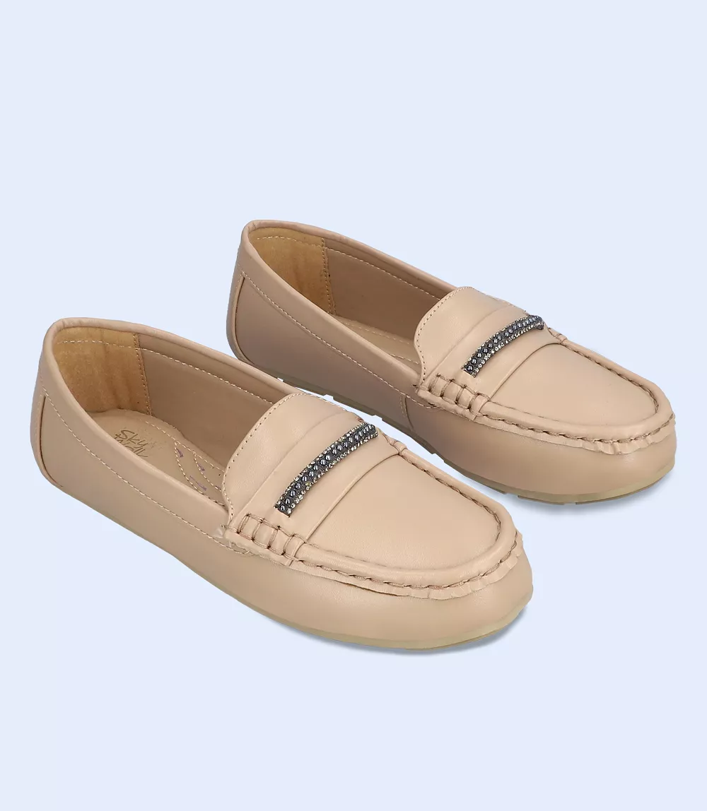 BW8599-BEIGE-Women Comfort Moccasins