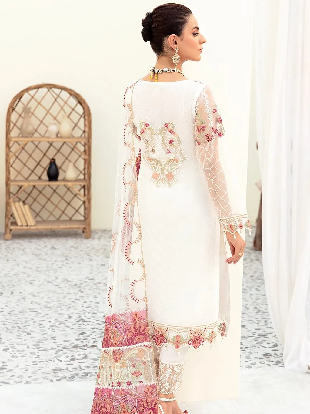 Ramsha Minhal Vol-09 Embroidered Organza Unstitched 3Pc Suit M-907