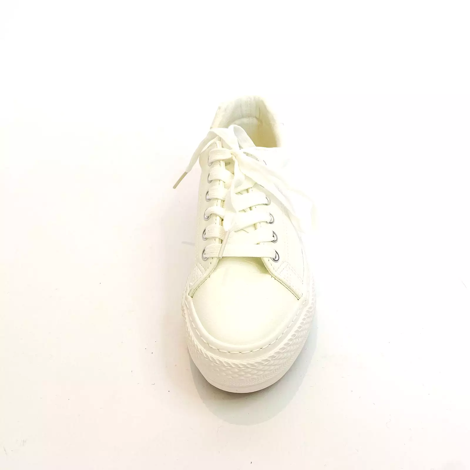 Savoy white lace up sneaker