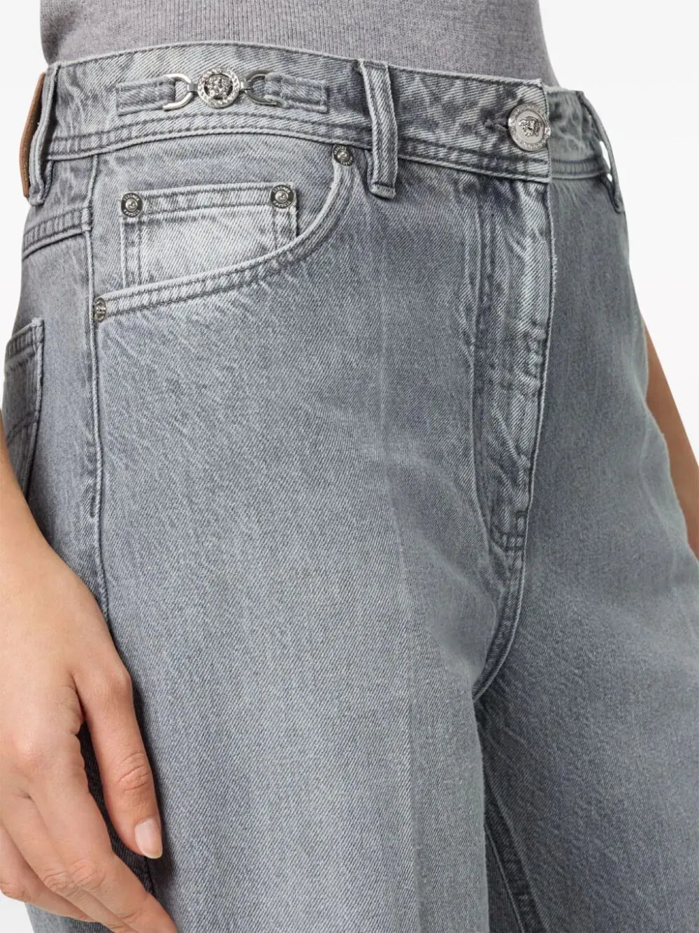 STRAIGHT JEANS WITH MEDUSA DETAILS