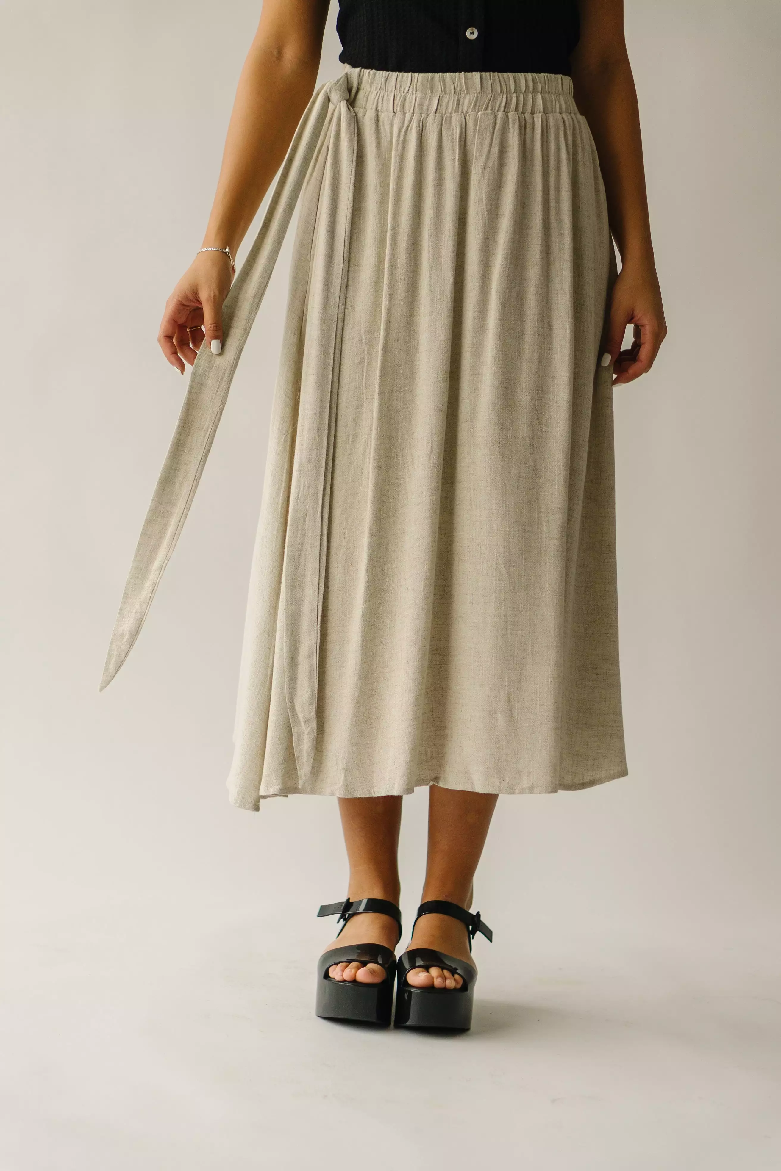 The Oaklynn Linen Midi Skirt in Oatmeal